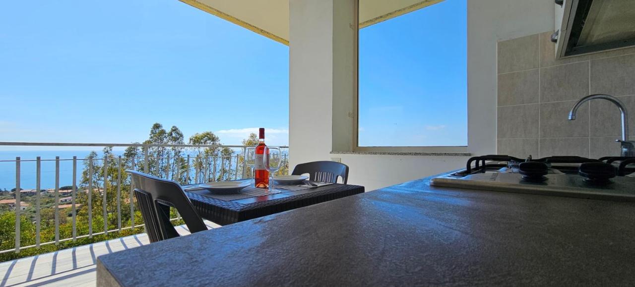 Naturamare Apartments - Piscina Idromassaggio Con Vista Mare Aperta Fino Alle Ore 22-00 Capo Vaticano Extérieur photo