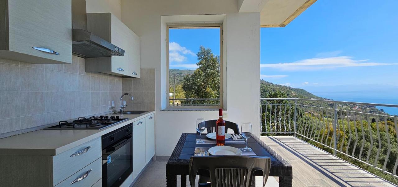 Naturamare Apartments - Piscina Idromassaggio Con Vista Mare Aperta Fino Alle Ore 22-00 Capo Vaticano Extérieur photo